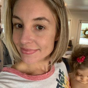 Meet your Posher, Courtney